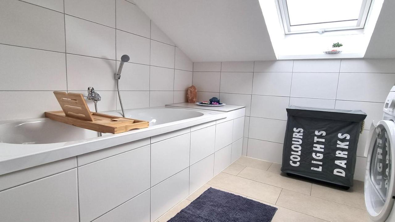 Wohnung: Beast. Bis 6 Personen, Klima, Massageliege, 3X Tv Cremlingen Exterior foto